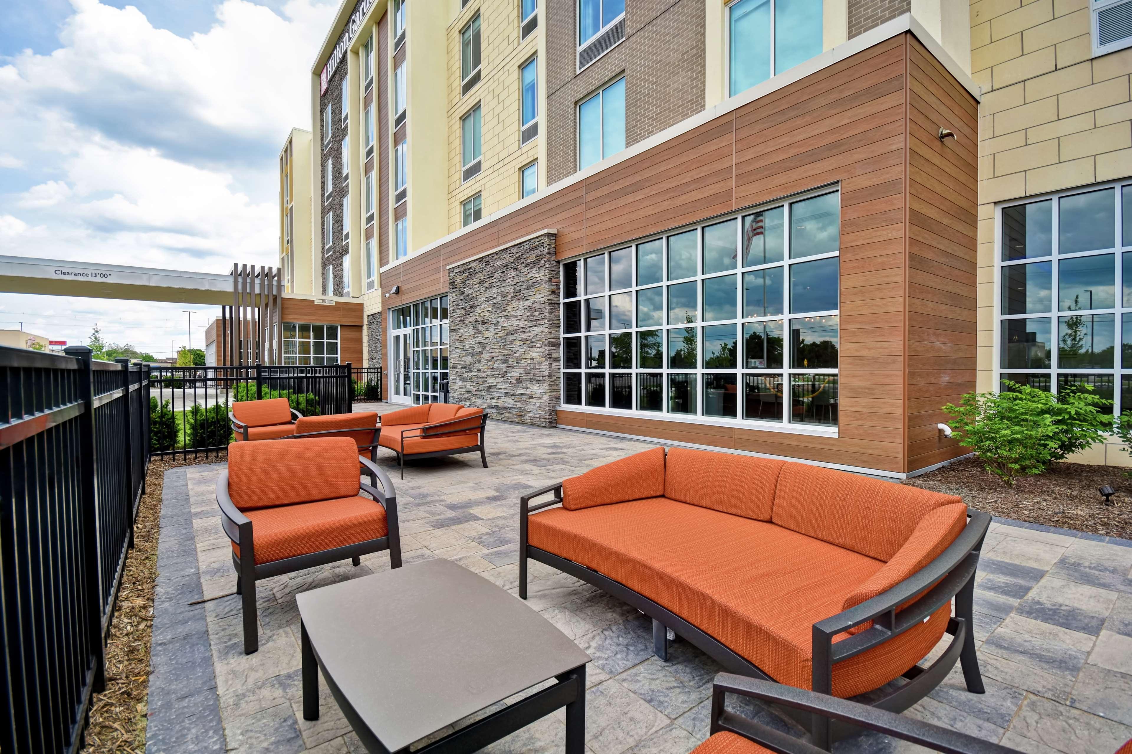 Hilton Garden Inn Lansing West Екстер'єр фото