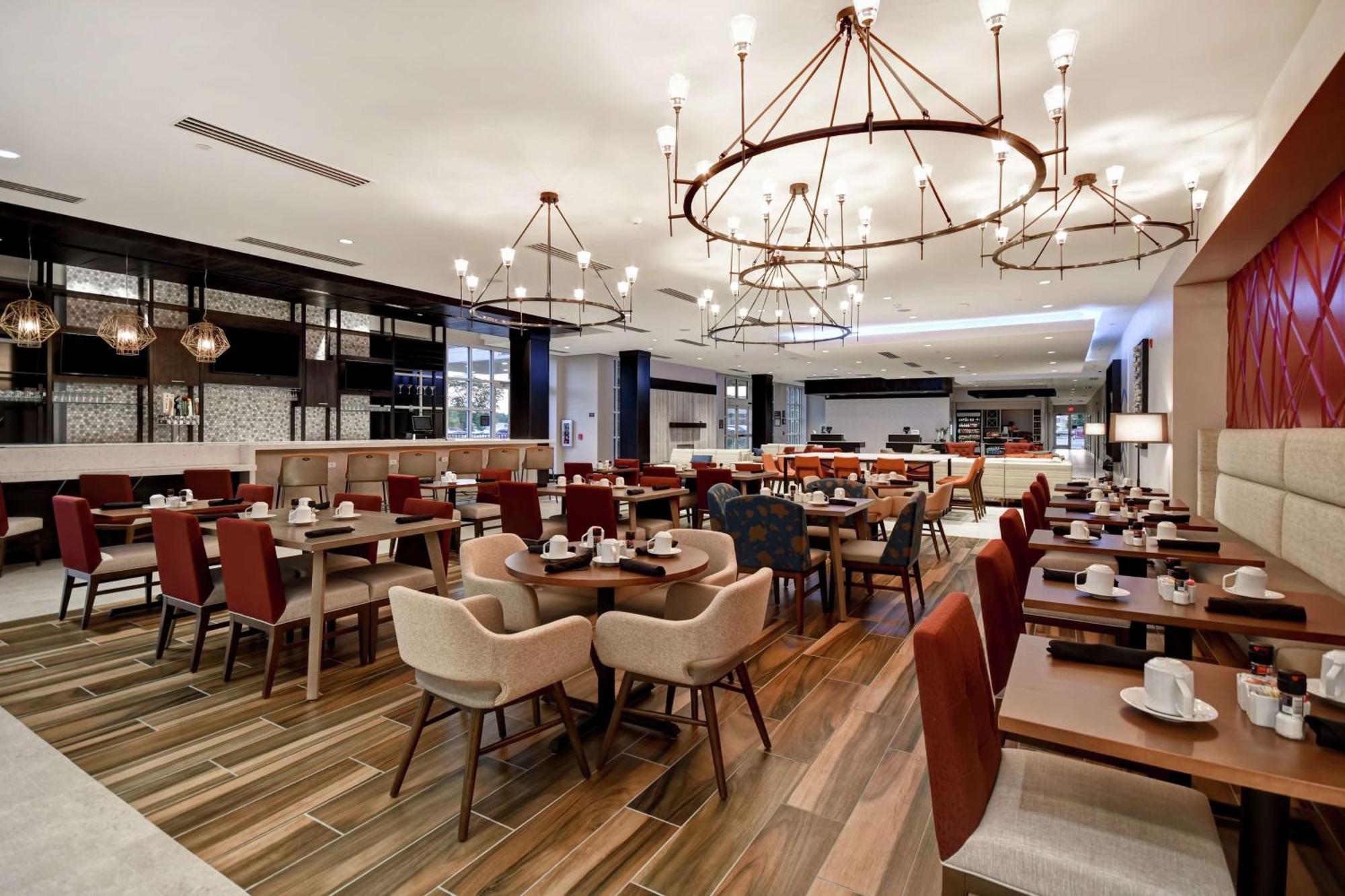Hilton Garden Inn Lansing West Екстер'єр фото