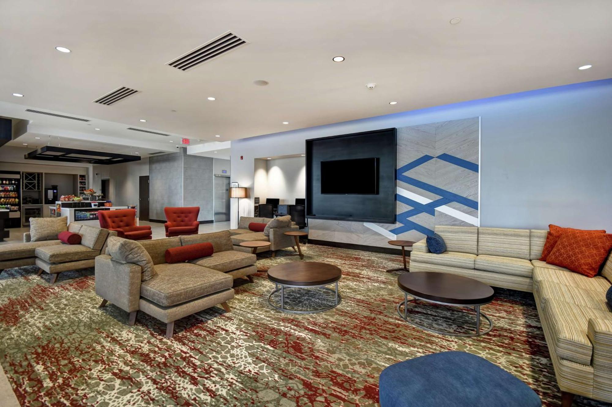 Hilton Garden Inn Lansing West Екстер'єр фото